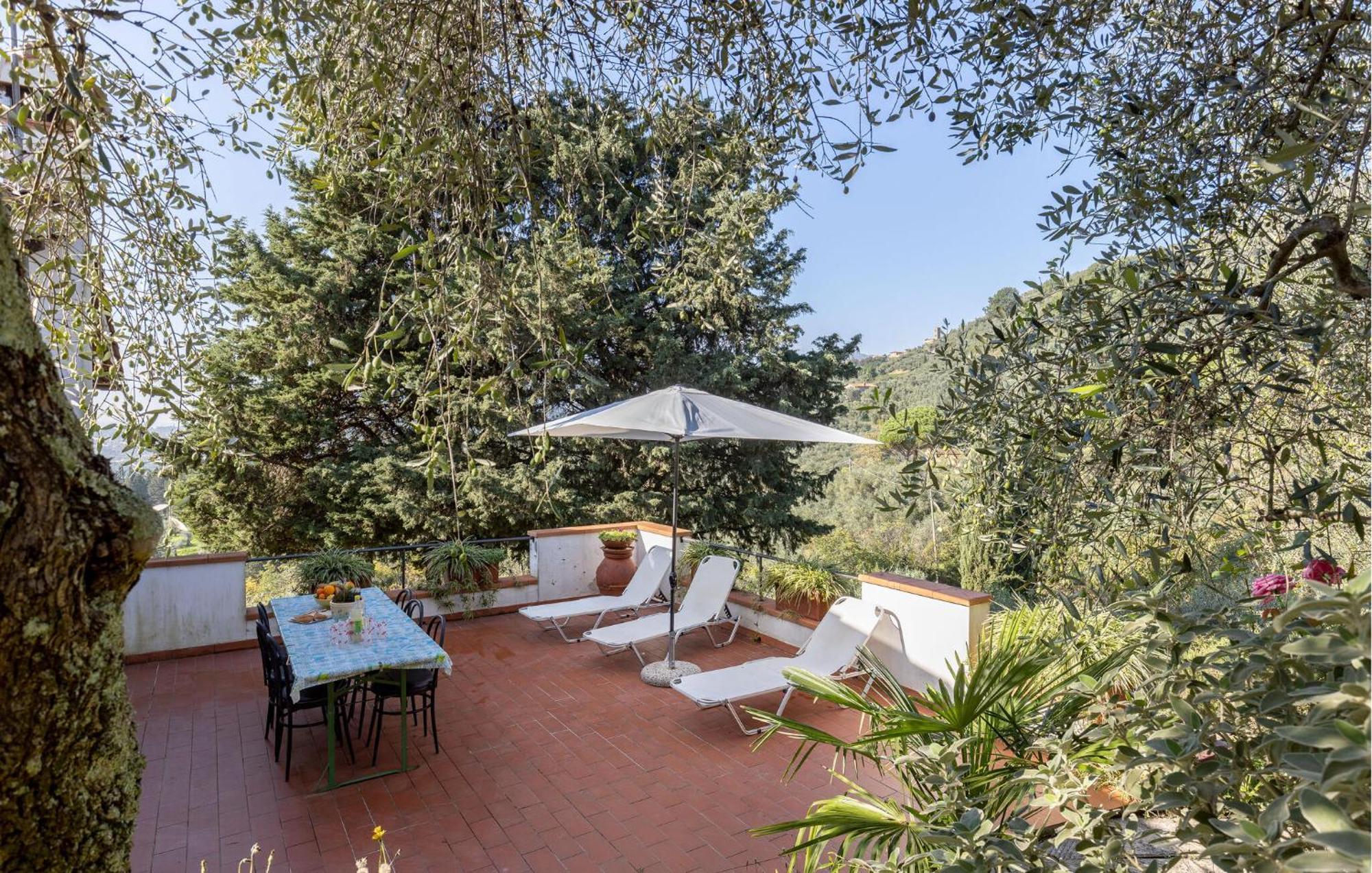 Beautiful Home In Uzzano Pt With Kitchen Exterior foto