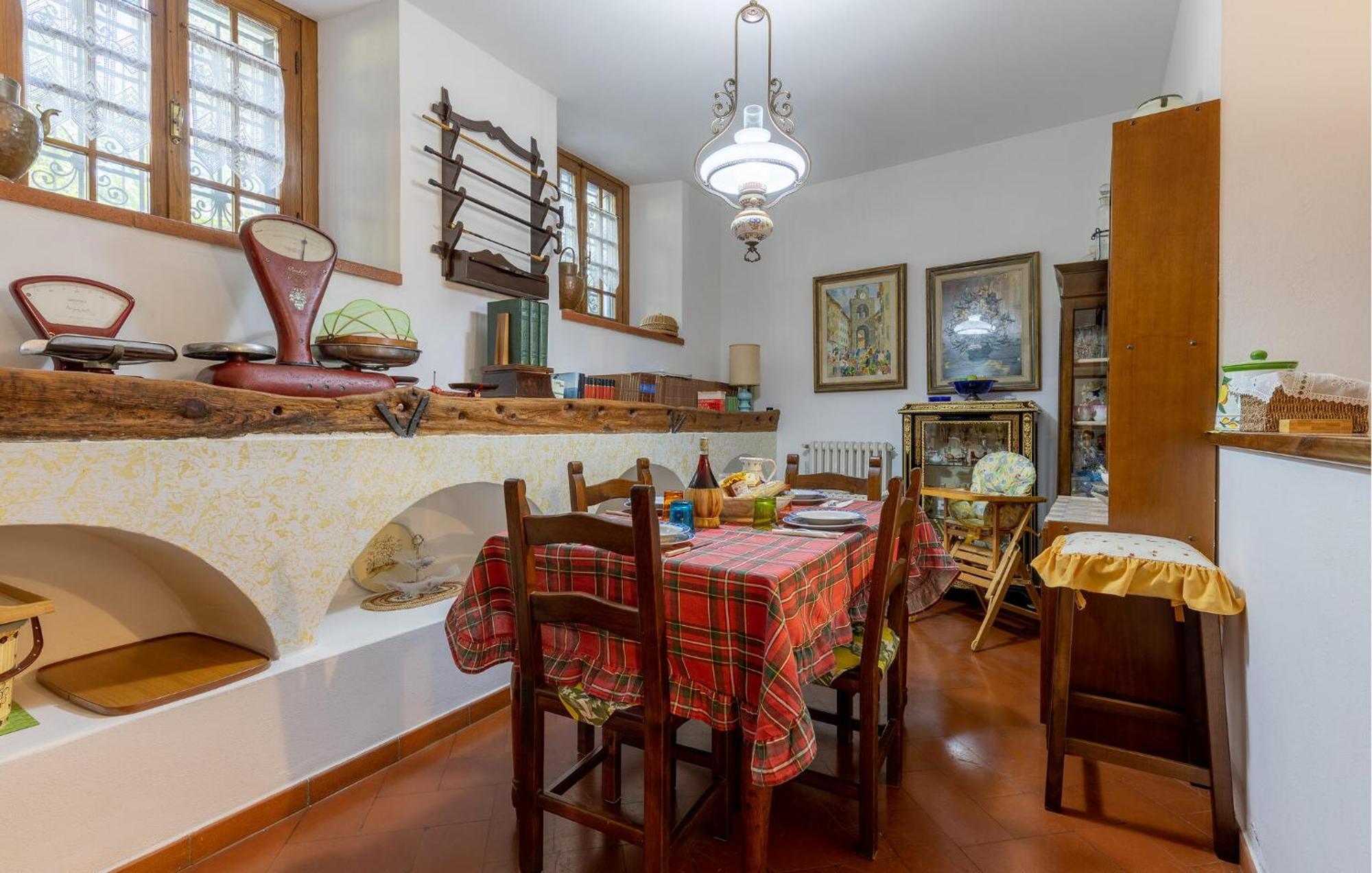 Beautiful Home In Uzzano Pt With Kitchen Exterior foto